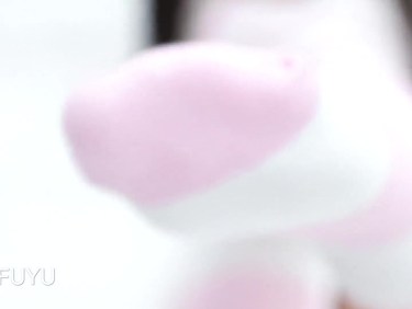 神楽板真冬 – 粉白条纹系列套图视频
